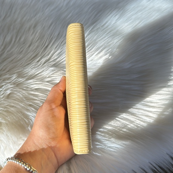 Louis Vuitton PM Agenda Epi Yellow - Picture 4 of 17